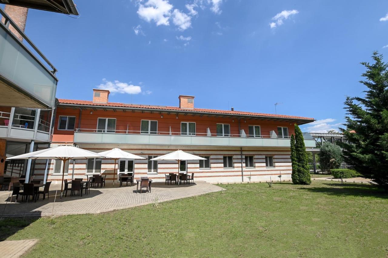 Hotel Kelep Токай Экстерьер фото