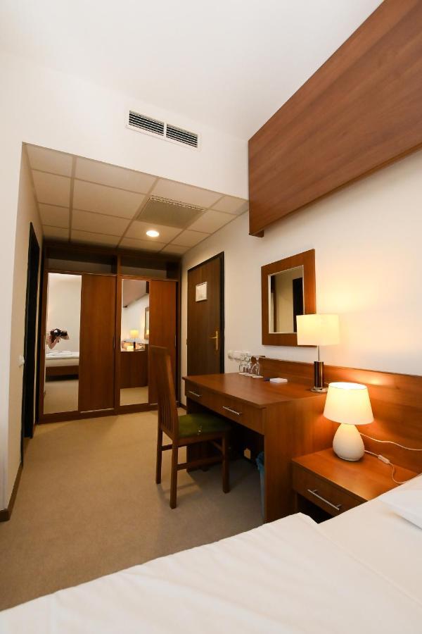 Hotel Kelep Токай Экстерьер фото