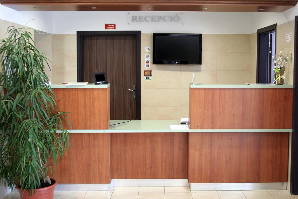 Hotel Kelep Токай Экстерьер фото